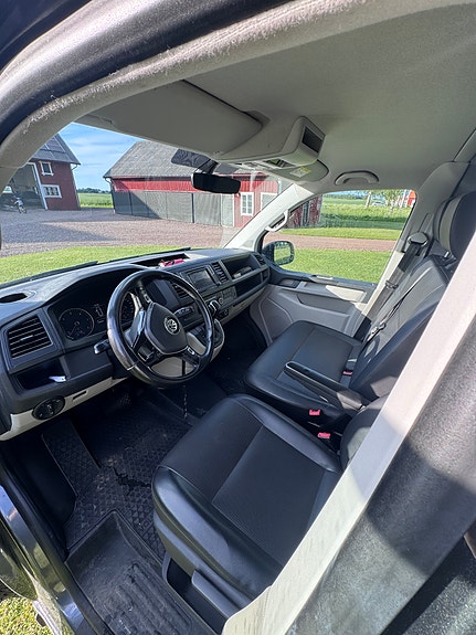 Volkswagen Transporter 12 of 14