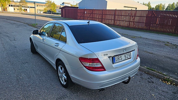Mercedes-Benz C200 5 of 15
