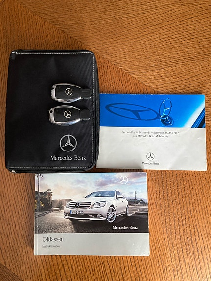 Mercedes-Benz C200 15 of 15