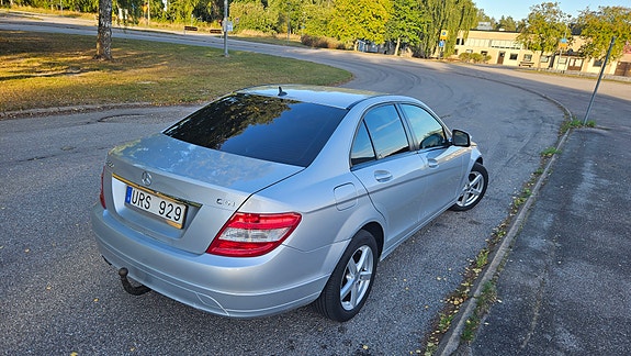 Mercedes-Benz C200 4 of 15