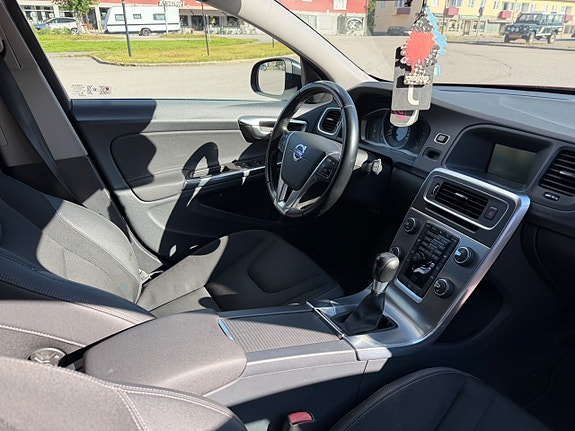 Volvo V60 6 of 6