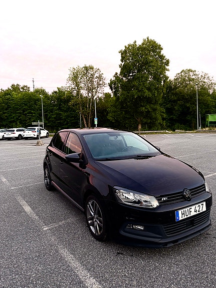 Volkswagen Polo 2 of 5