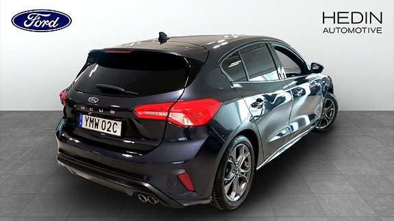 Ford Focus 2 of 5