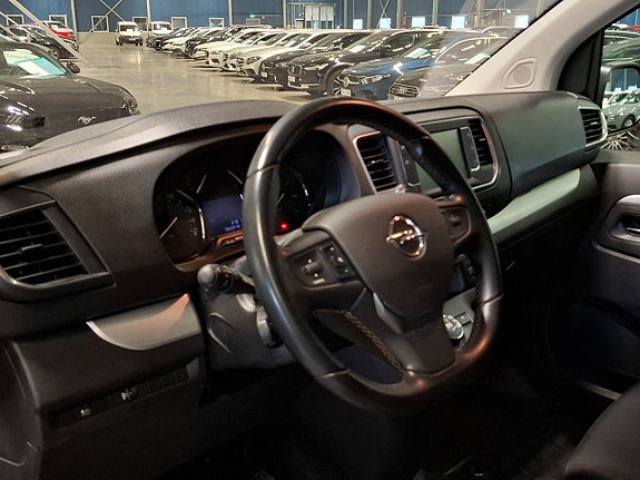 Opel Vivaro 14 of 30