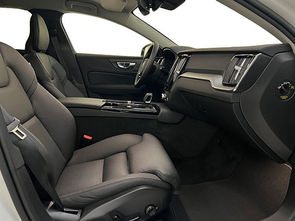 Volvo V60 4 of 5