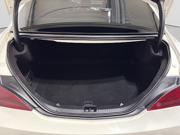 Mercedes-Benz CLA220 13 of 22