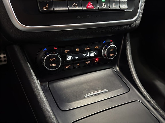 Mercedes-Benz CLA220 19 of 22