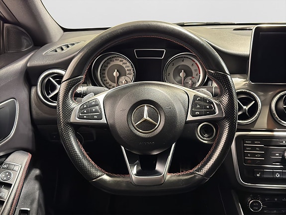 Mercedes-Benz CLA220 15 of 22