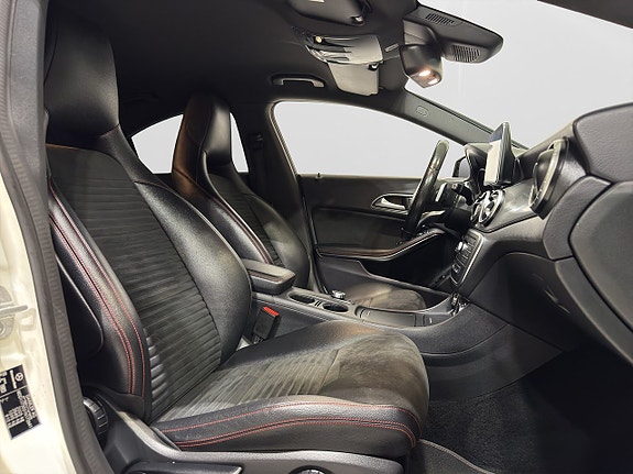 Mercedes-Benz CLA220 10 of 22