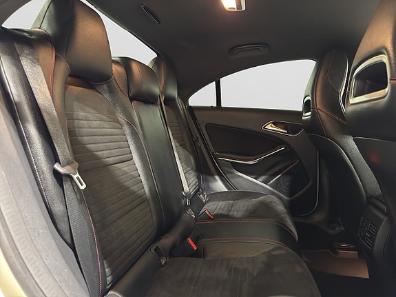 Mercedes-Benz CLA220 11 of 22