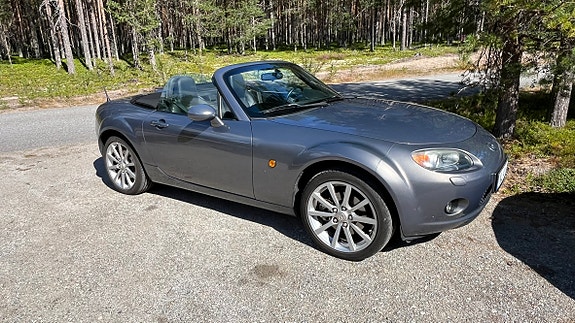 Mazda MX-5 3 of 5