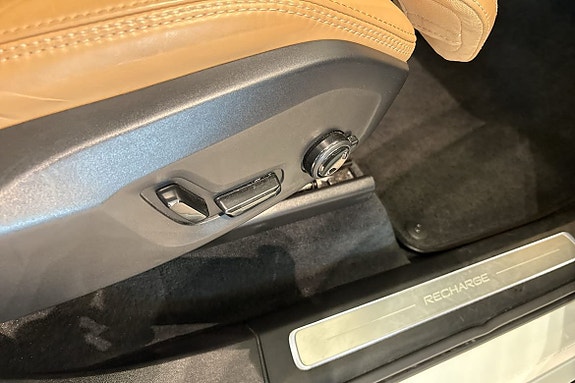 Volvo XC90 8 of 30