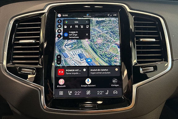 Volvo XC90 18 of 30