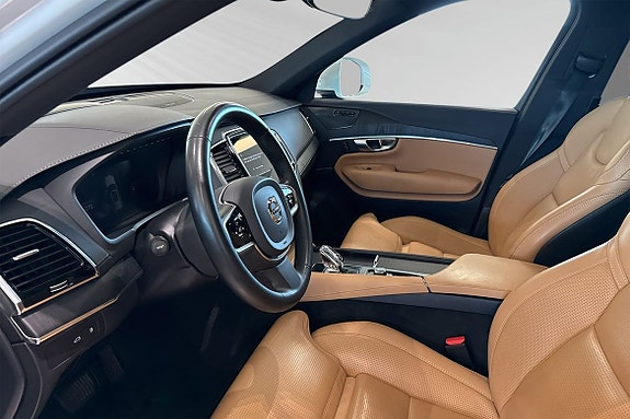 Volvo XC90 21 of 30