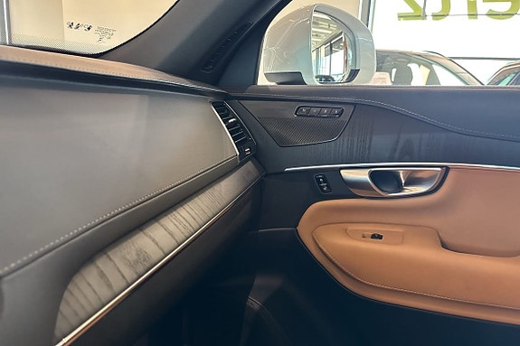 Volvo XC90 7 of 30