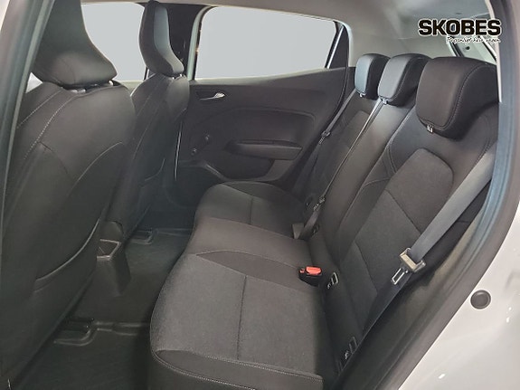 Renault Clio 9 of 19