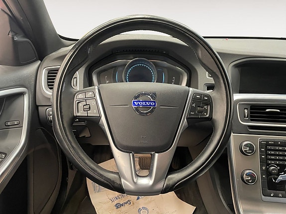 Volvo V60 13 of 22