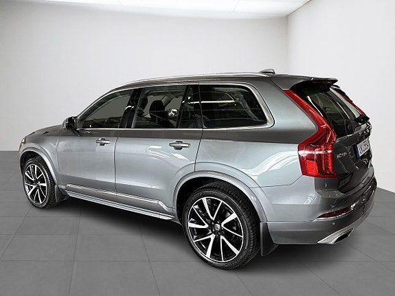 Volvo XC90 3 of 5