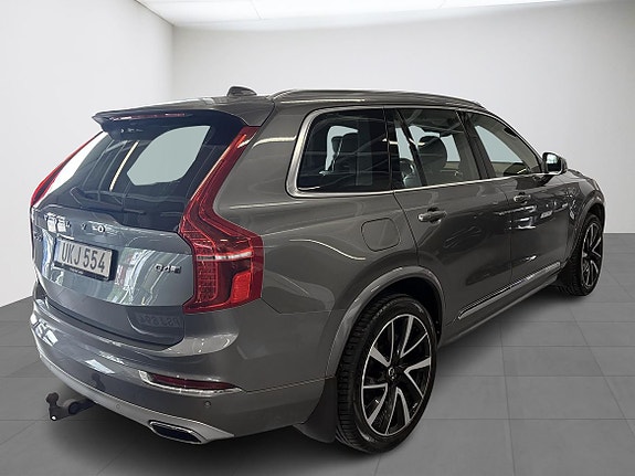 Volvo XC90 4 of 5