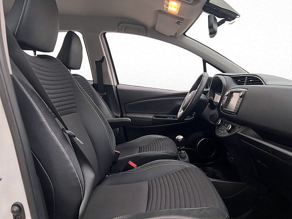 Toyota Yaris 20 of 24
