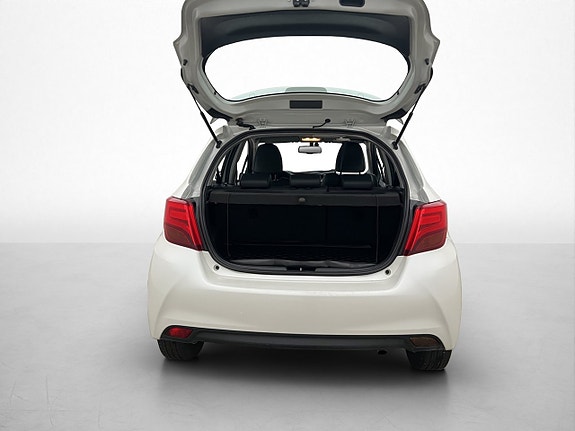 Toyota Yaris 10 of 24