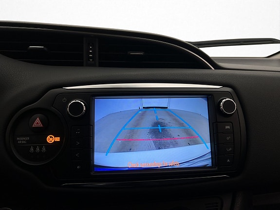 Toyota Yaris 17 of 24