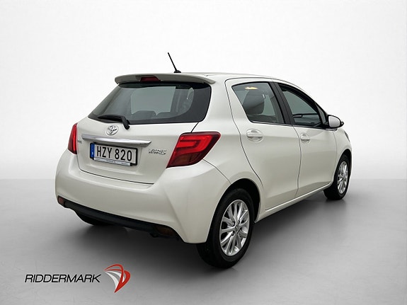 Toyota Yaris 8 of 24