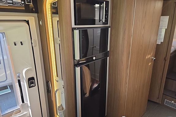 Hymer B 704 SL Automat, 177hk, Alde, Hydraliska, Drag, 1-ägare 17 of 30