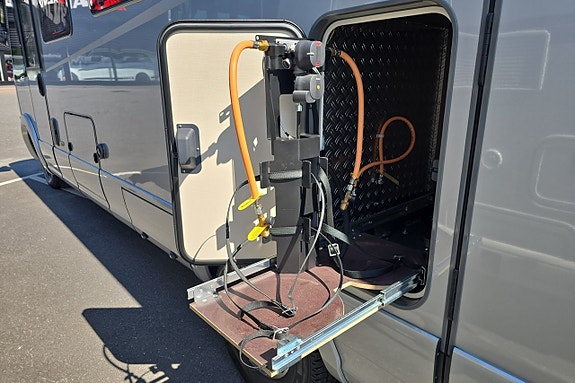 Hymer B 704 SL Automat, 177hk, Alde, Hydraliska, Drag, 1-ägare 28 of 30