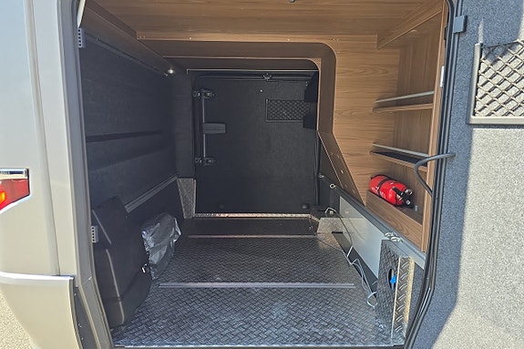Hymer B 704 SL Automat, 177hk, Alde, Hydraliska, Drag, 1-ägare 26 of 30
