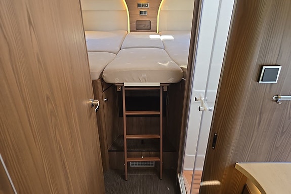 Hymer B 704 SL Automat, 177hk, Alde, Hydraliska, Drag, 1-ägare 21 of 30
