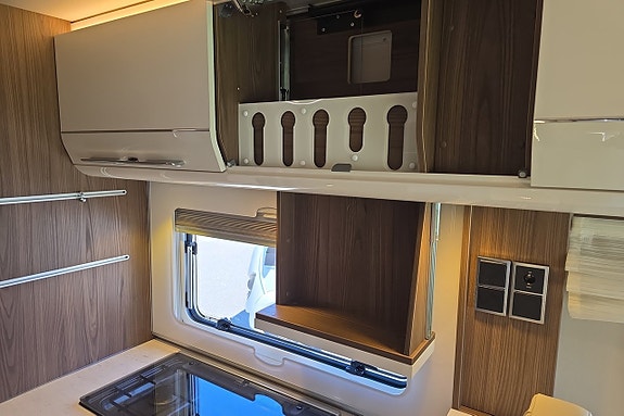 Hymer B 704 SL Automat, 177hk, Alde, Hydraliska, Drag, 1-ägare 16 of 30