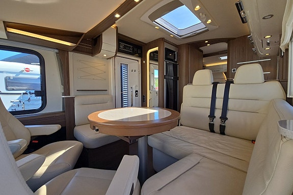 Hymer B 704 SL Automat, 177hk, Alde, Hydraliska, Drag, 1-ägare 10 of 30