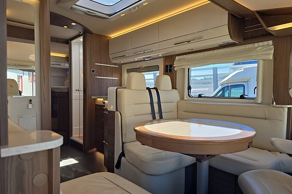 Hymer B 704 SL Automat, 177hk, Alde, Hydraliska, Drag, 1-ägare 8 of 30