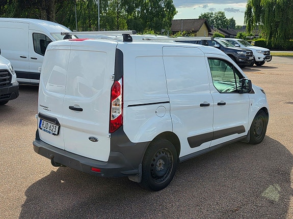 Ford Transit Connect 4 of 18
