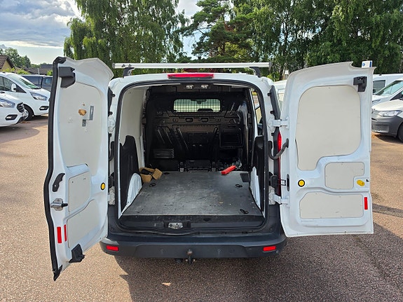 Ford Transit Connect 11 of 18
