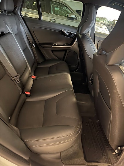 Volvo V60 6 of 10