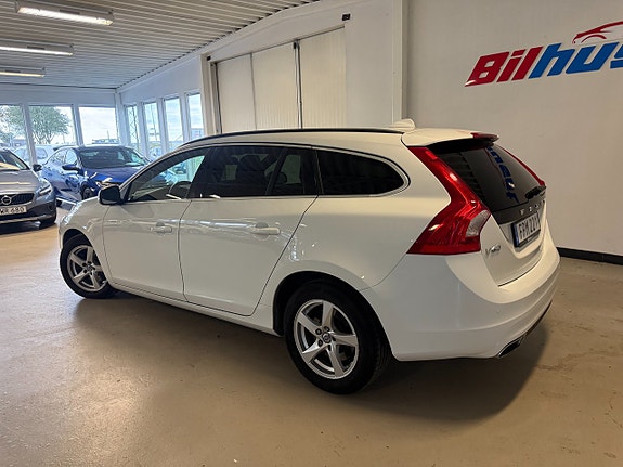 Volvo V60 3 of 10
