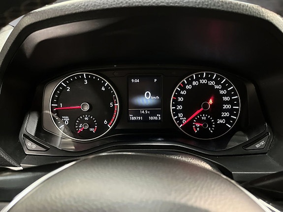 Volkswagen Amarok 12 of 15
