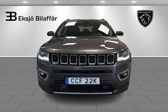 Jeep Compass 2 of 5
