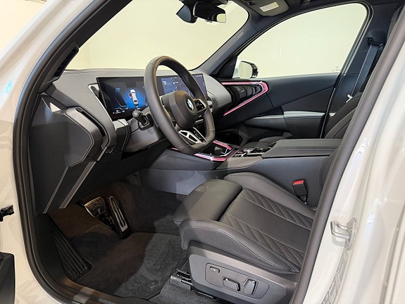BMW X3 4 of 5
