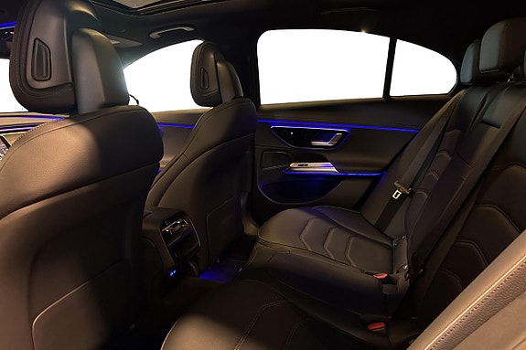 Mercedes-Benz E300 16 of 22
