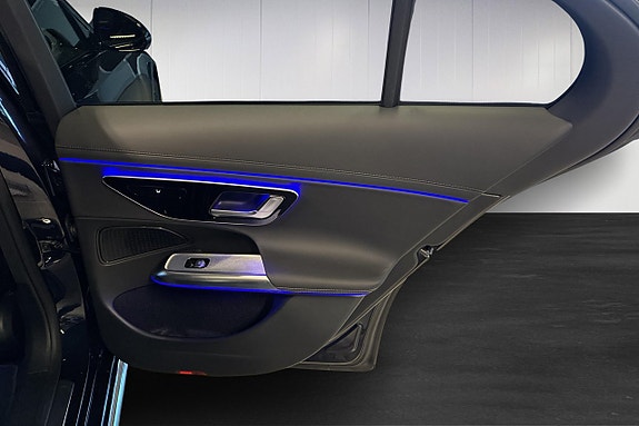 Mercedes-Benz E300 19 of 22
