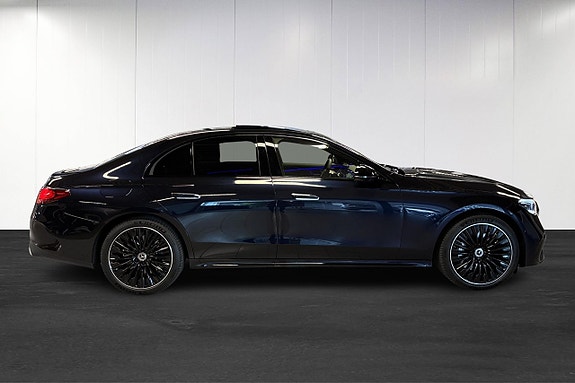 Mercedes-Benz E300 8 of 22