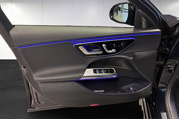 Mercedes-Benz E300 13 of 22