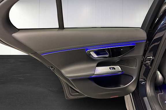Mercedes-Benz E300 15 of 22