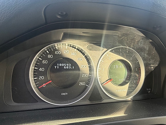 Volvo V60 4 of 4