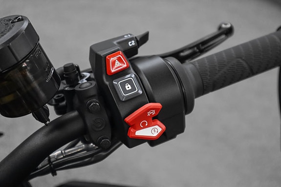 KTM 1390 Superduke R Evo Austin Racing TechPack Kolfiber Nyservad Påkostad 11 of 18