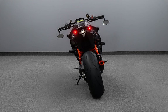 KTM 1390 Superduke R Evo Austin Racing TechPack Kolfiber Nyservad Påkostad 5 of 18