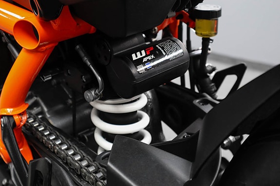KTM 1390 Superduke R Evo Austin Racing TechPack Kolfiber Nyservad Påkostad 18 of 18